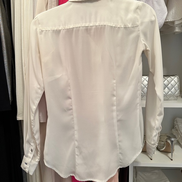 H&M button down top - Picture 2 of 4